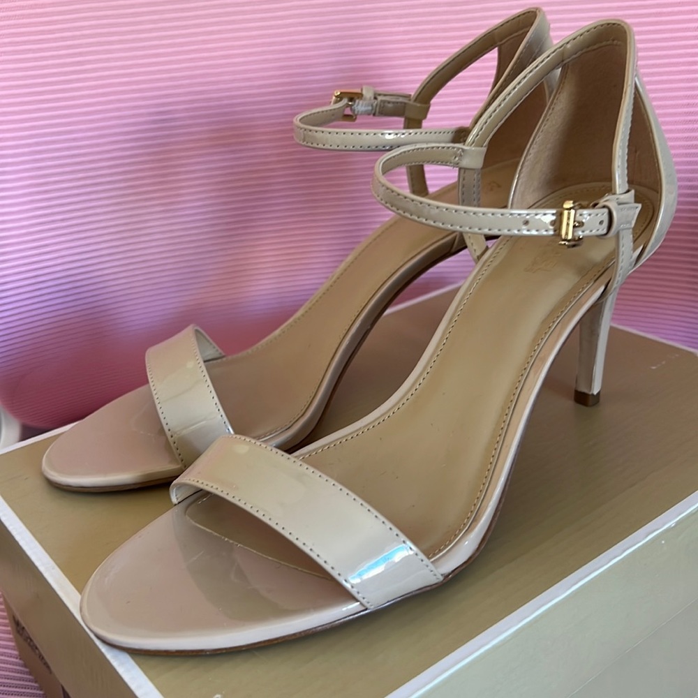 MICHAEL MICHAEL KORS
Simone Patent-Leather Sandal Size 9
